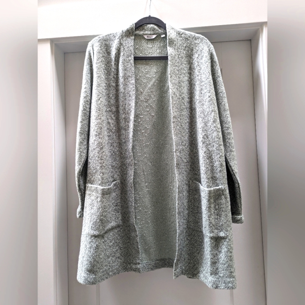 Reitman's Green Cardigan Size M